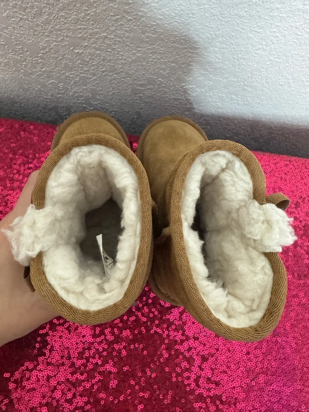 UGG Koolaburra ❄️ Toddler Sized Tan Suede Boot with Shearling & Bows (Size 10)
